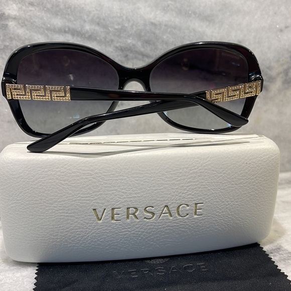 Versace Sunglasses - Picture 4 of 7